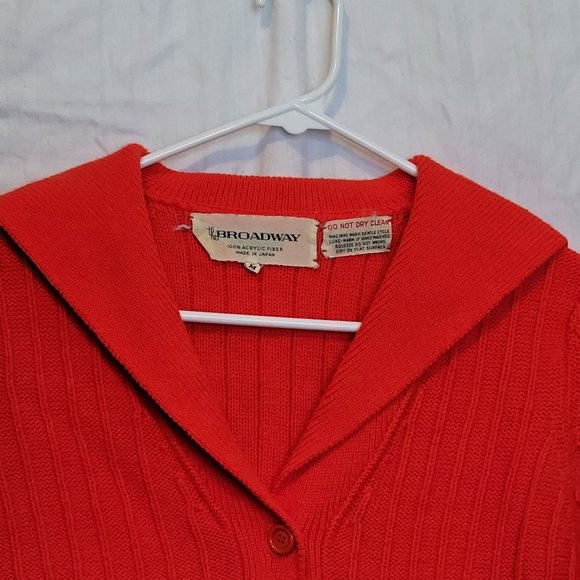 Vintage Red Pullover Sweater Collared The Broadway Size Medium Acrylic Japan - Picture 2 of 12